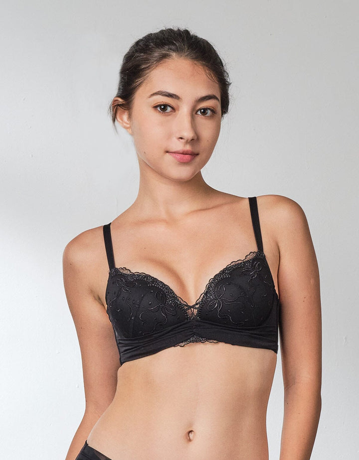 STYLIST Ti-wire RemarshmallowPad™ Soft Touch Medium Push Up Lace Bra Bra Her own words Black 70A 