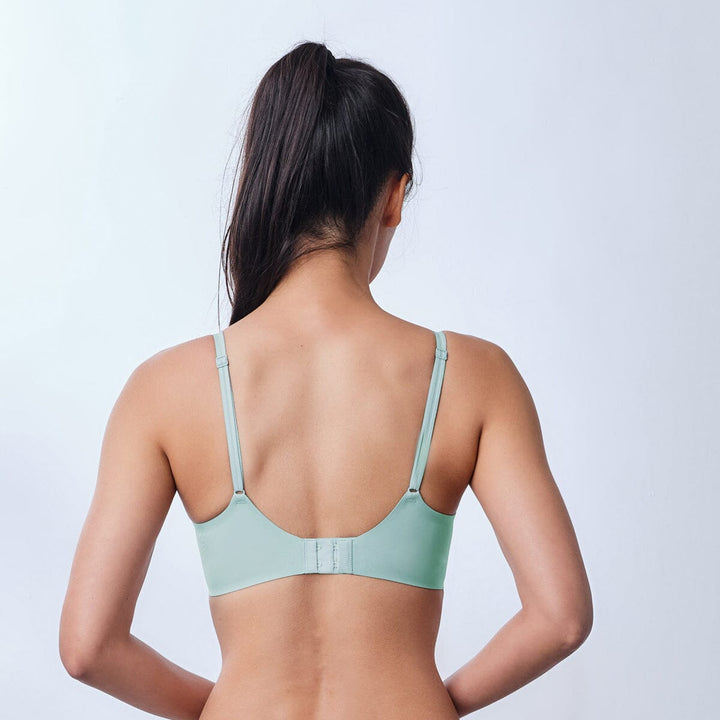 Airy REextraSkin™ & REsiltech™ Wing Cooling Medium Push Up Bra Bra Her Own Words 