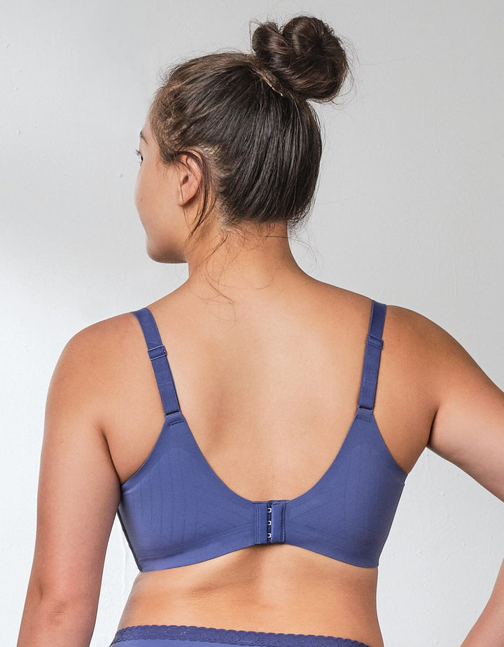 SOLUTION Mega Easy Fit REsiltech™ Wing Non Wired Lightly Lined Full Coverage Bra Bra Her own words Velvet Morning 80C 