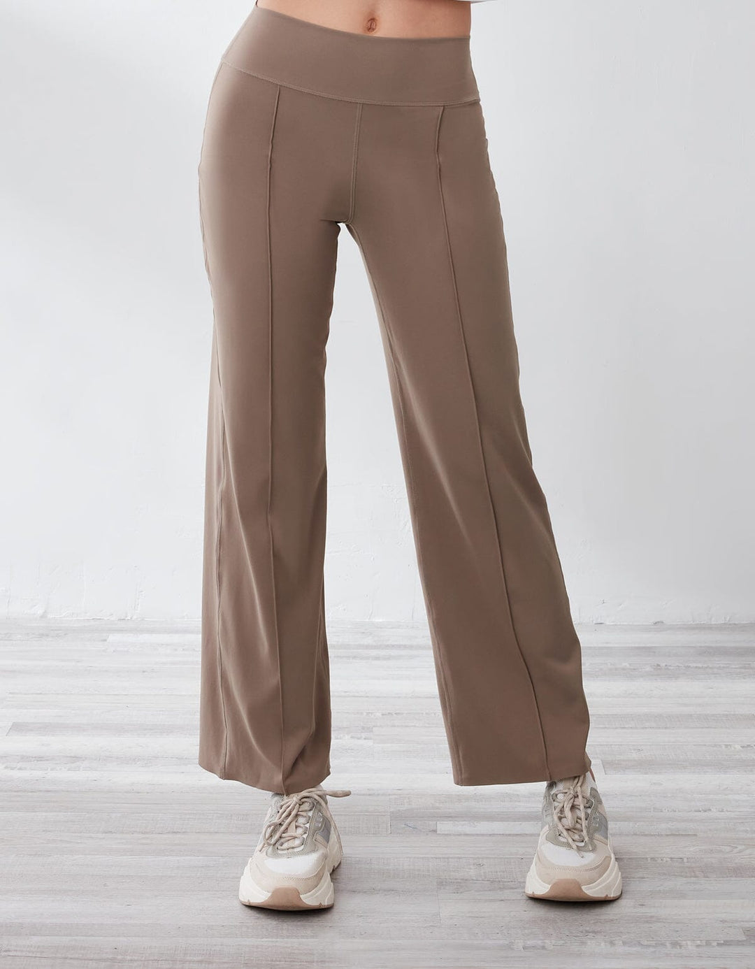 HOW- EFFORTLESS Lifestyle Mid-Waist Full Length Straight Leg Pants Pants Her own words SPORTS 